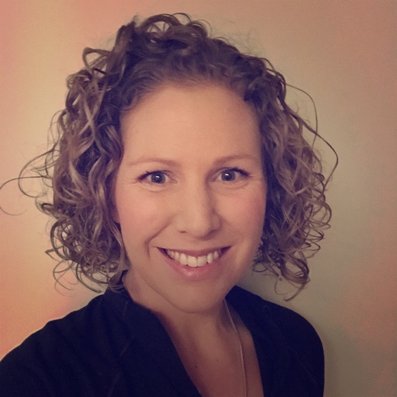 Meet your Posher, Mary-Ellen - Picture 1 of 1